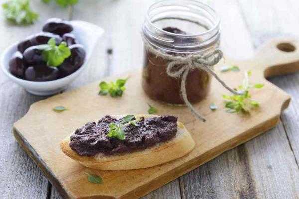 Paté de aceitunas negras