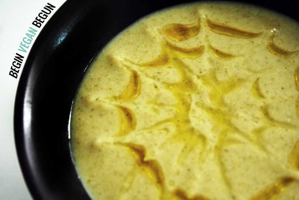 Crema de brócoli y almendras