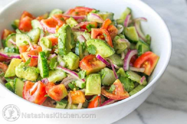 Ensalada de palta y tomates
